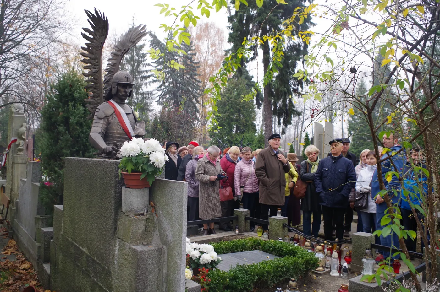 Gdy gaśnie pamięć ludzka dalej mówią kamienie. ,, Prymas Stefan Wyszyński’’