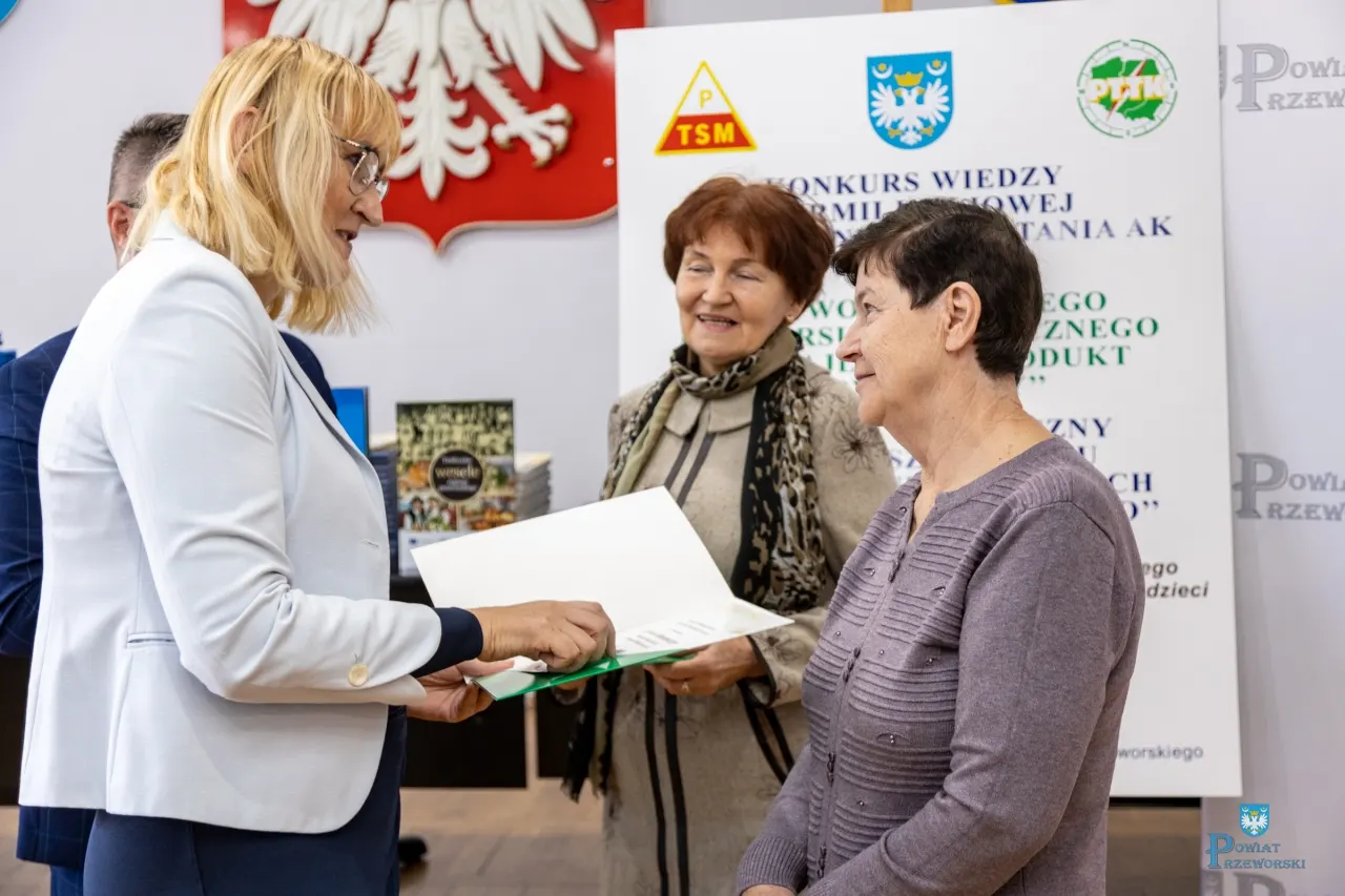 Podsumowanie konkursów oraz Nadania Godności Członka Honorowego Polskiego Towarzystwa Schronisk Młodzieżowych