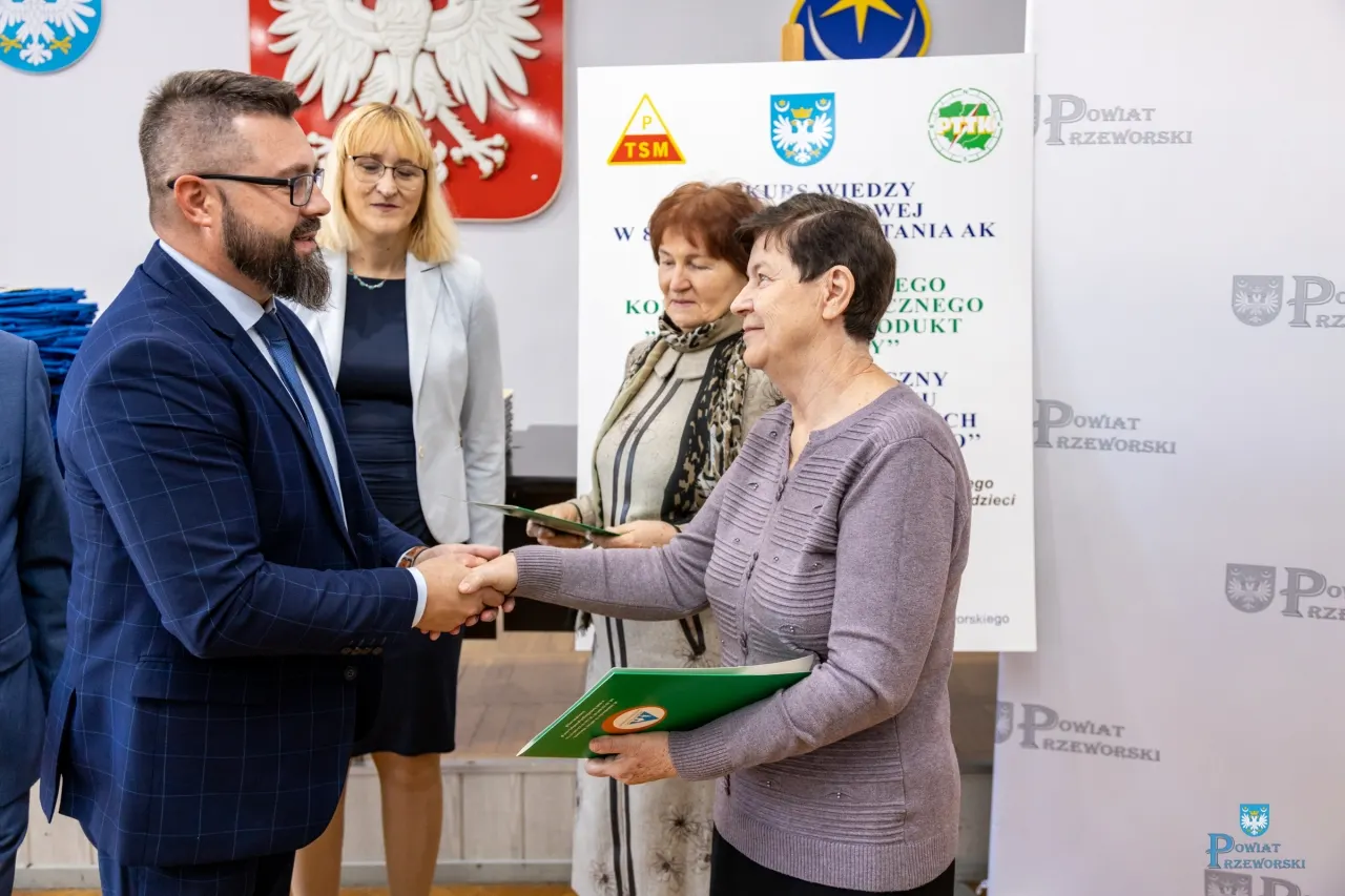 Podsumowanie konkursów oraz Nadania Godności Członka Honorowego Polskiego Towarzystwa Schronisk Młodzieżowych