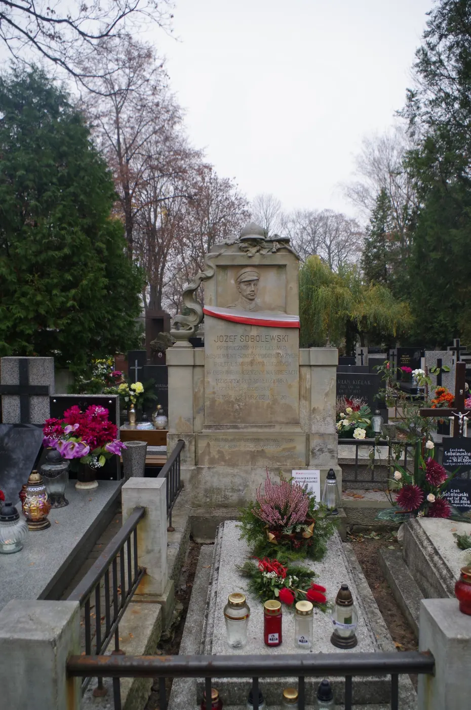 Gdy gaśnie pamięć ludzka dalej mówią kamienie. ,, Prymas Stefan Wyszyński’’