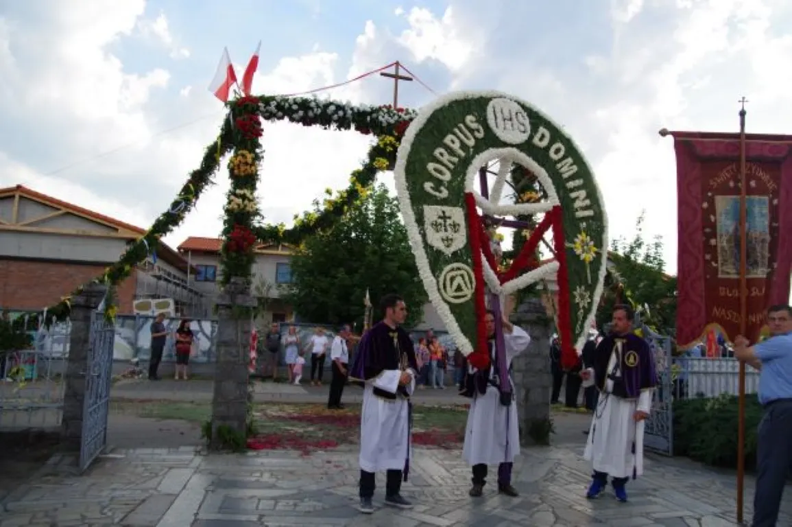 Spycimierz – Boże Ciało w morzu kwiatów